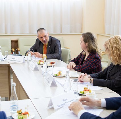 Бизнес-завтрак с представителями консульств в Южно-Сахалинске