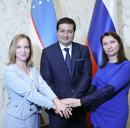 Подписание трехстороннего соглашения в посольстве Узбекистана в Москве
